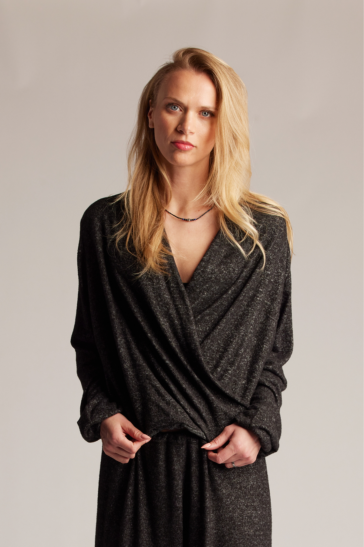 #color_heather-black
