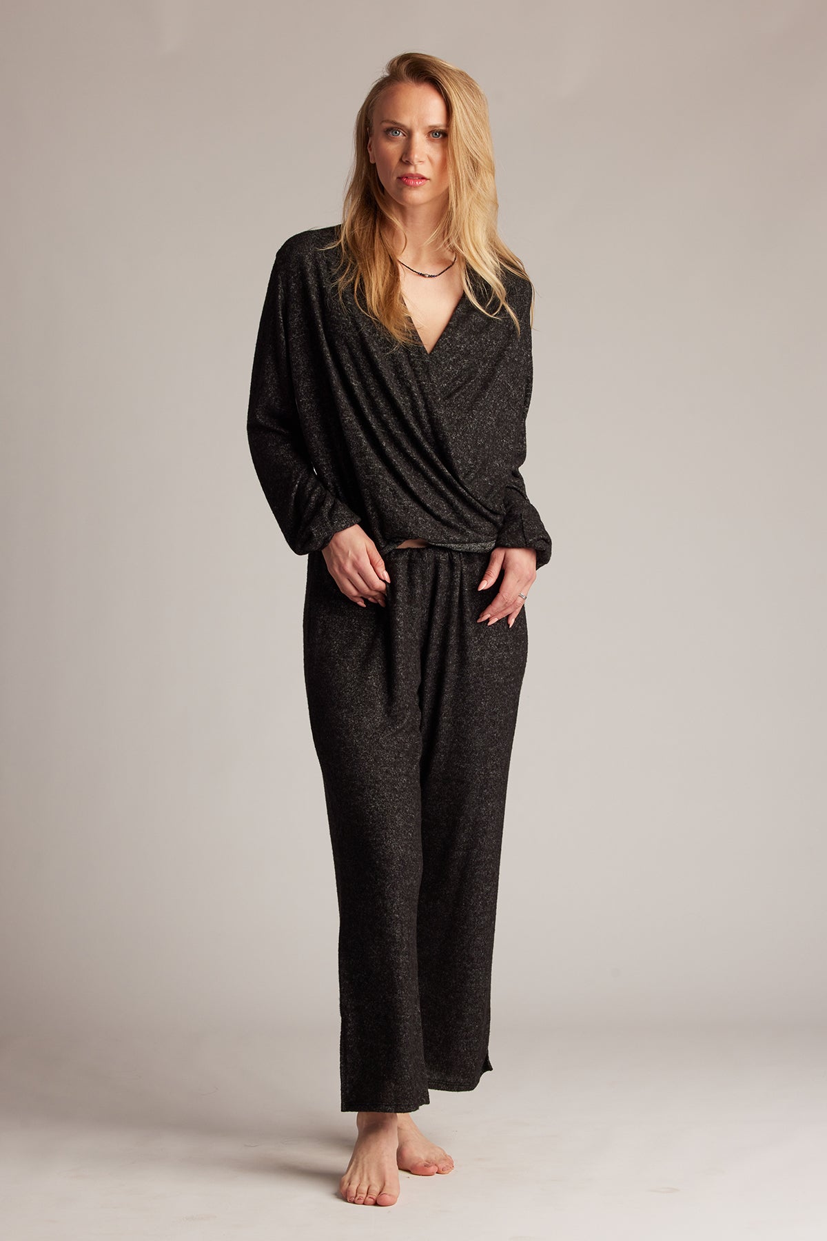 #color_heather-black