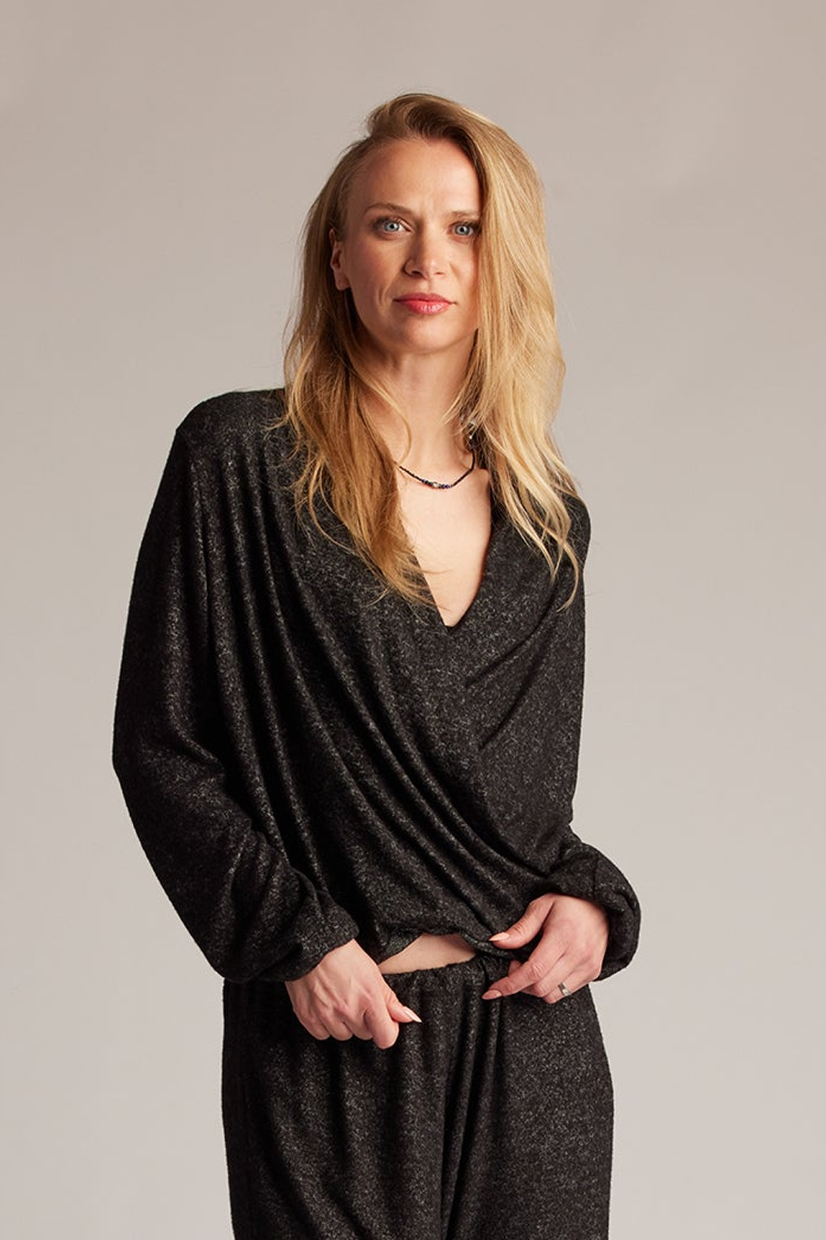 #color_heather-black