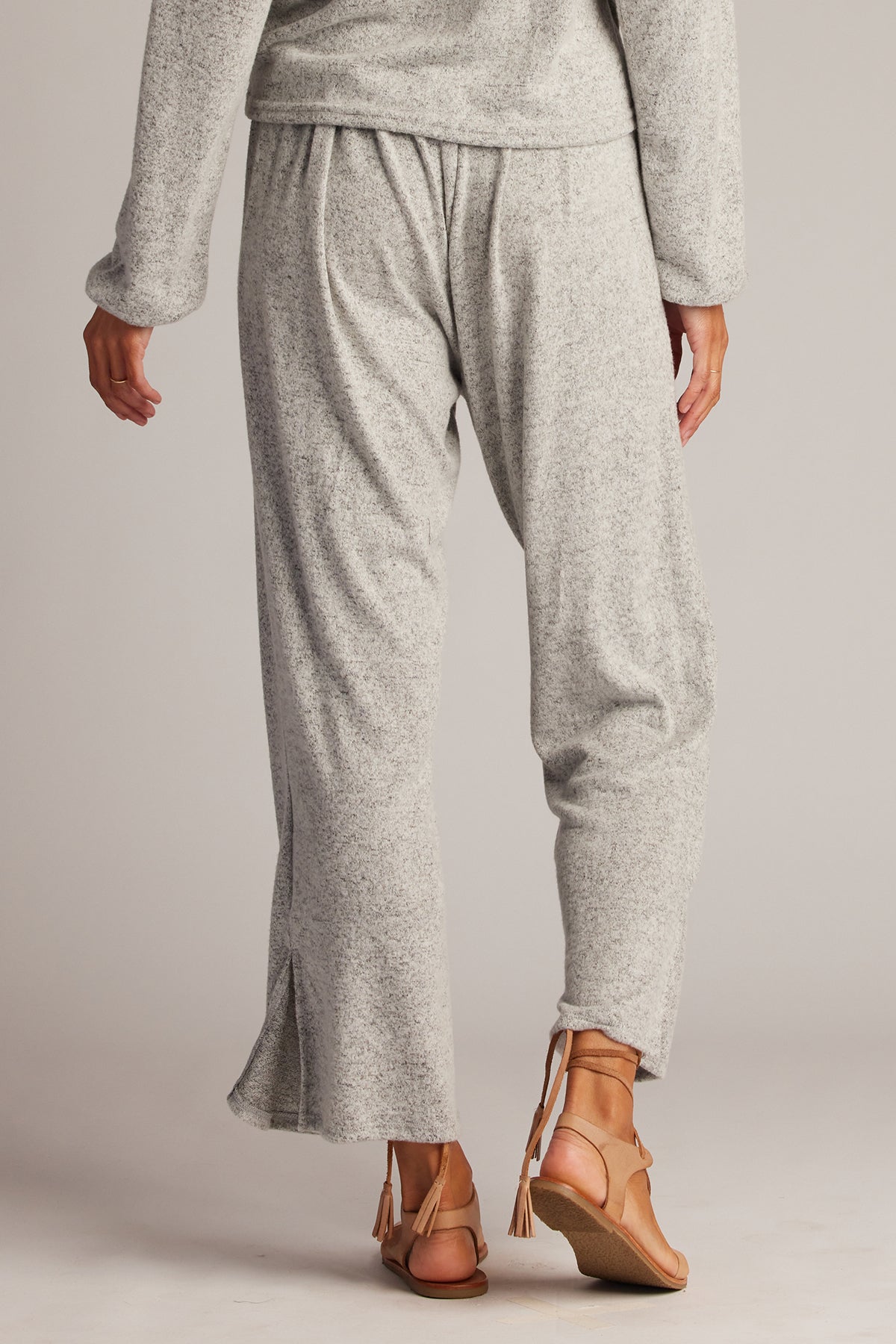 #color_heather-grey