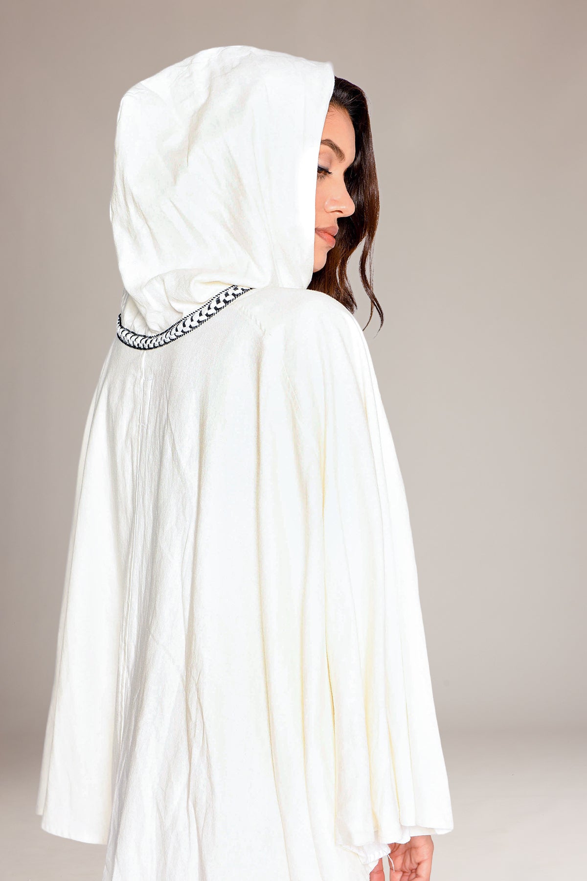 #color_ivory