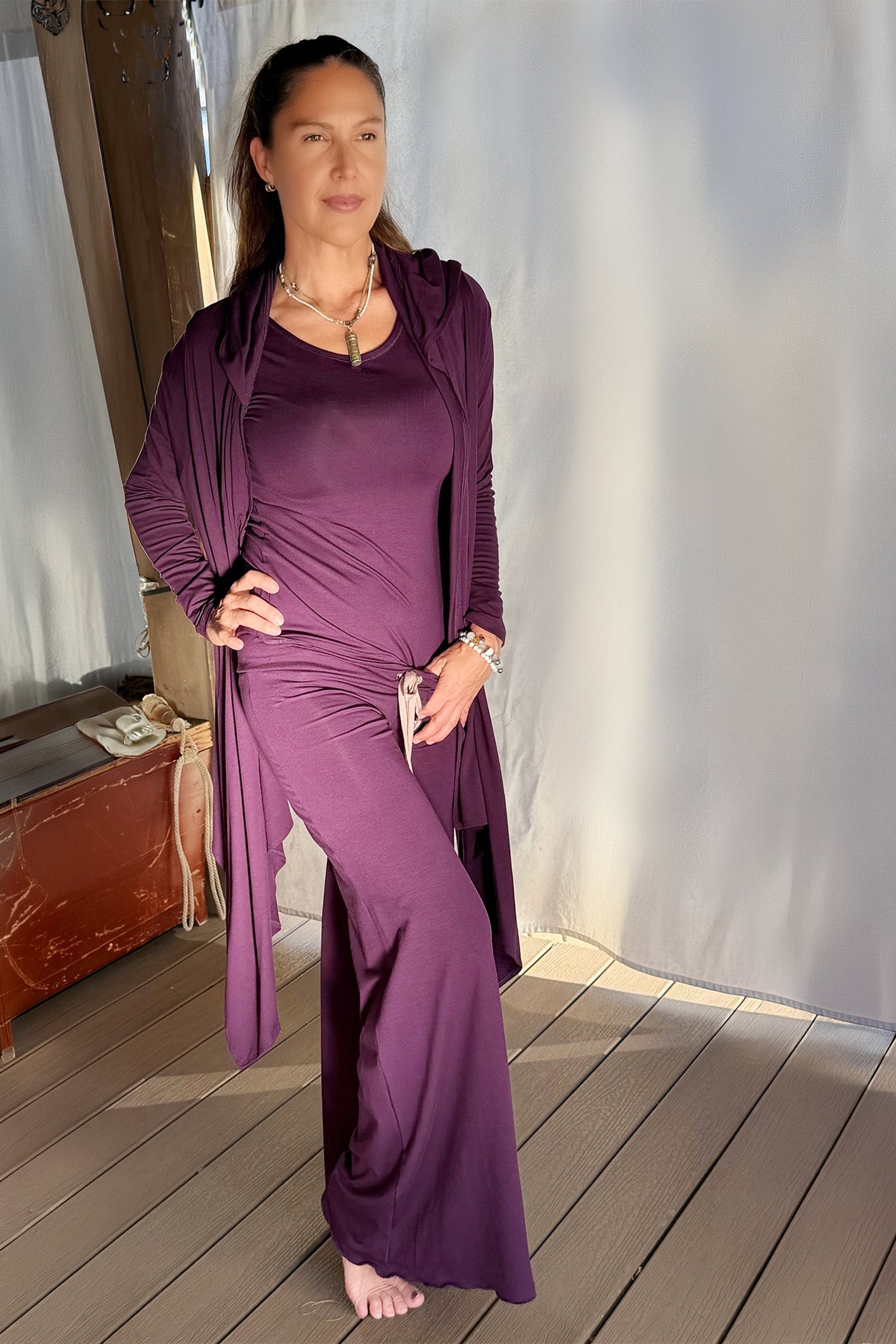#color_plum