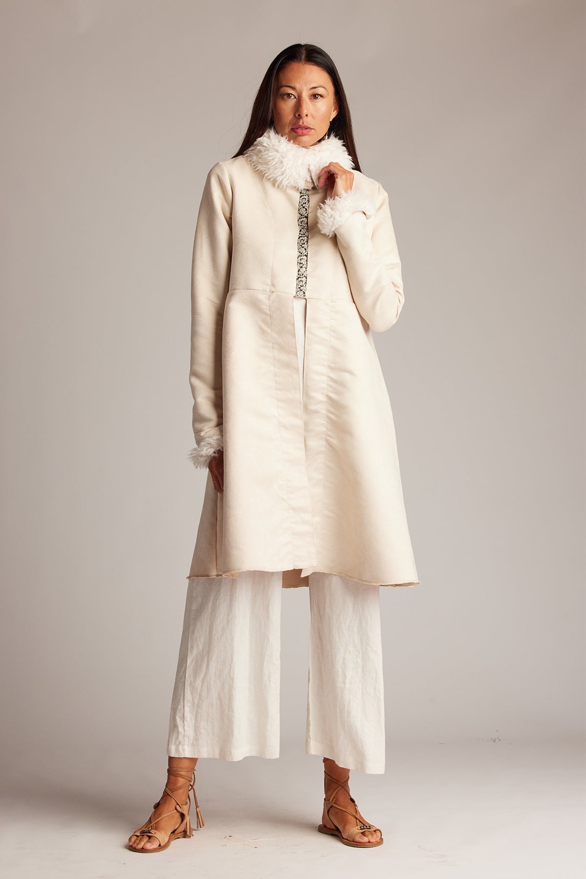 #color_ivory