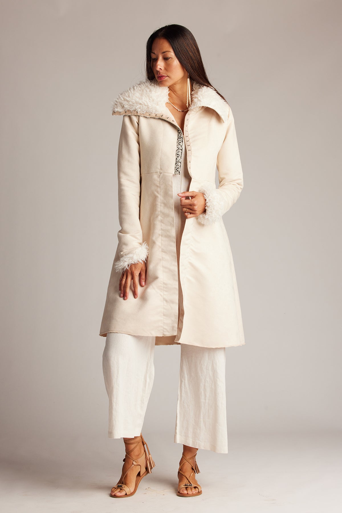 #color_ivory